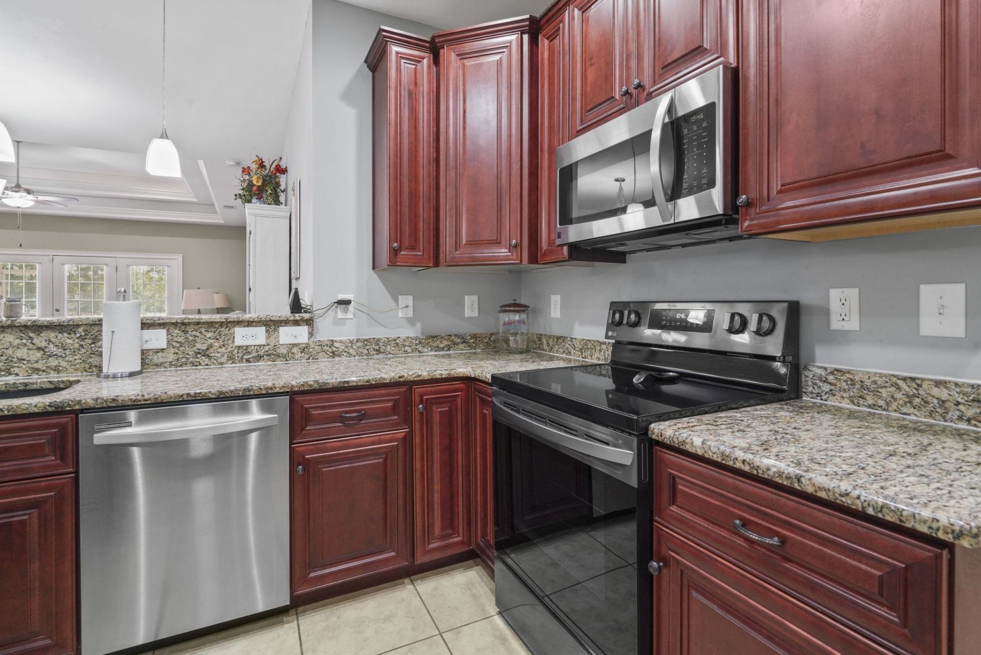 4867 Peachtree Rd Photo 12