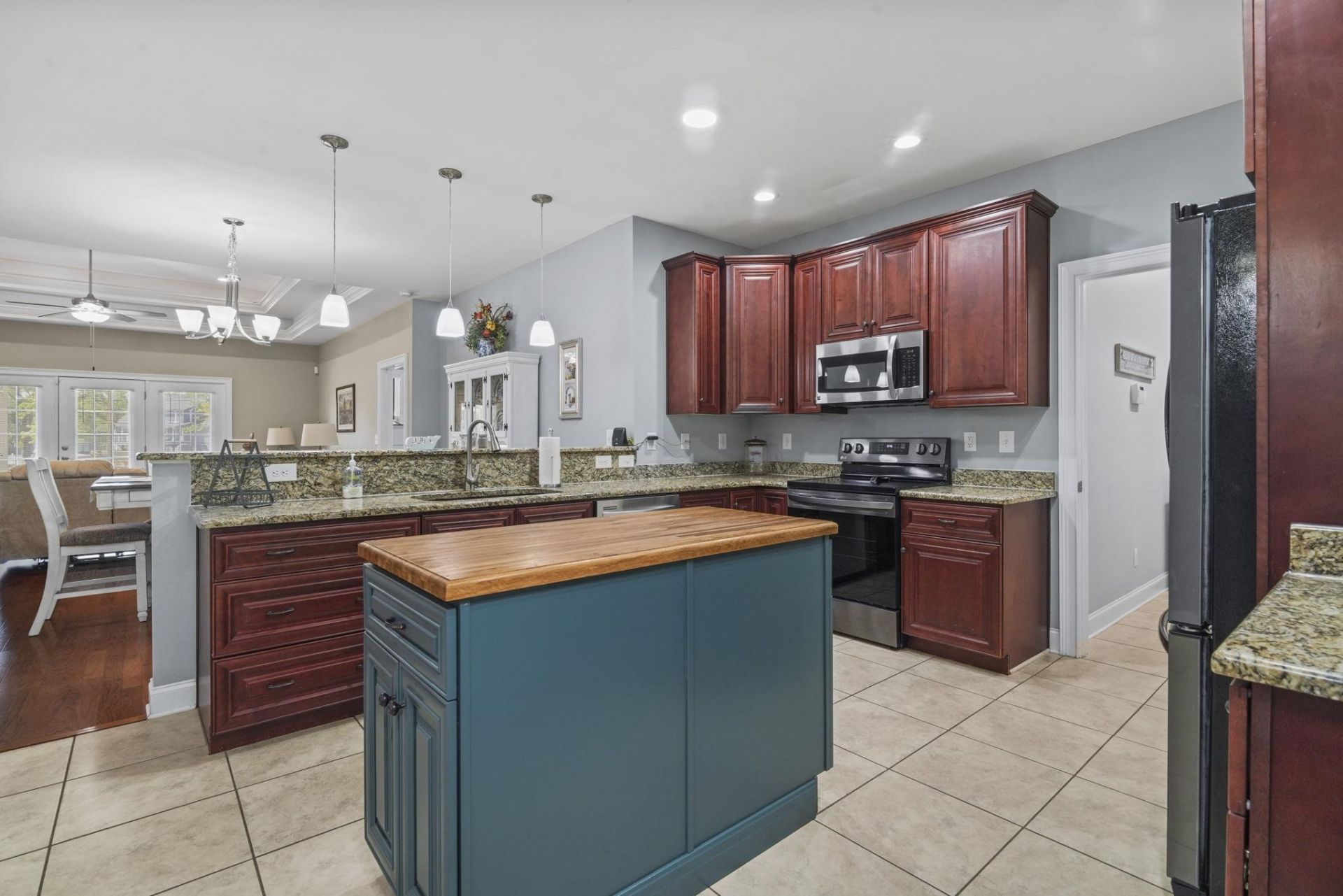 4867 Peachtree Rd Photo 16