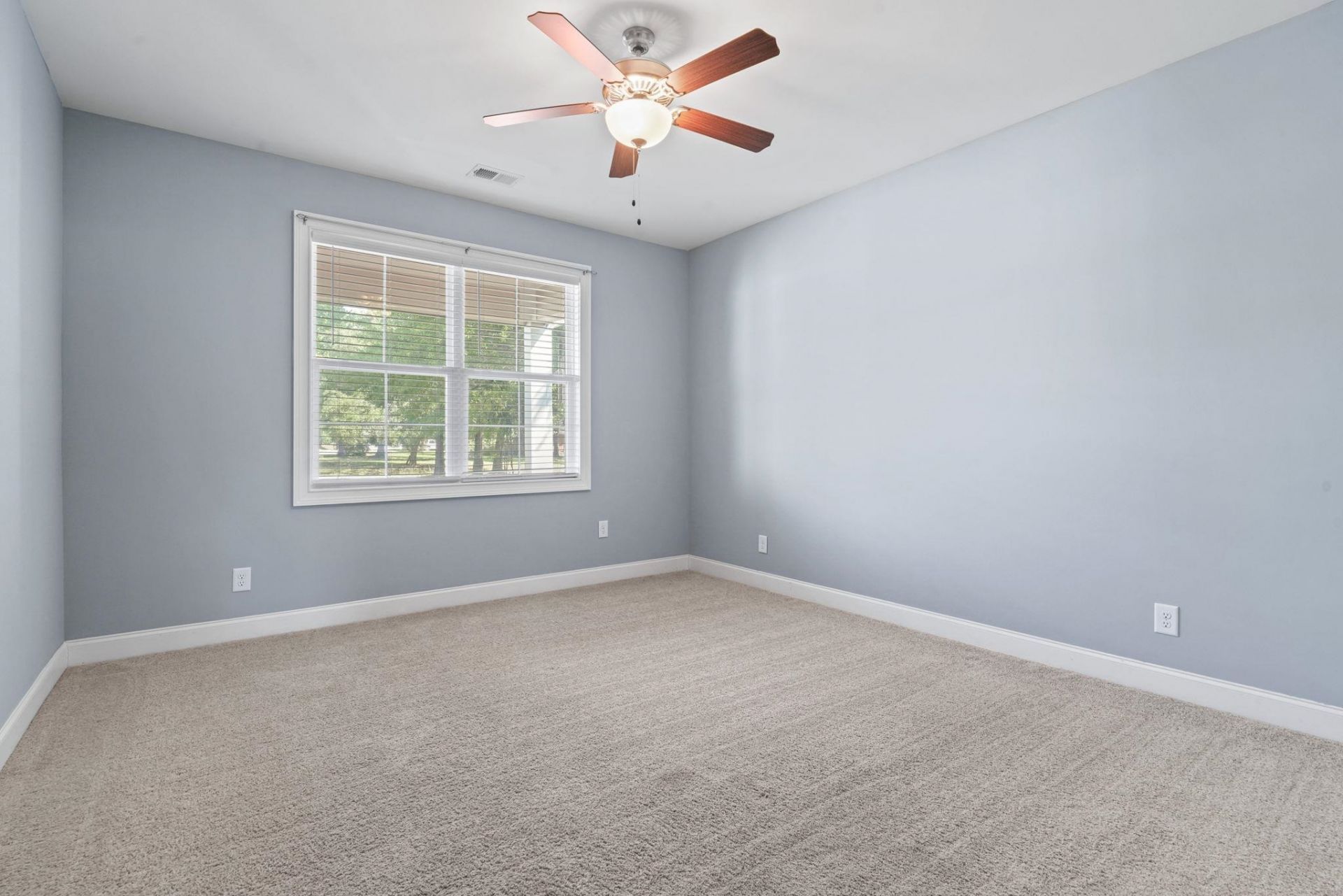 4867 Peachtree Rd Photo 32