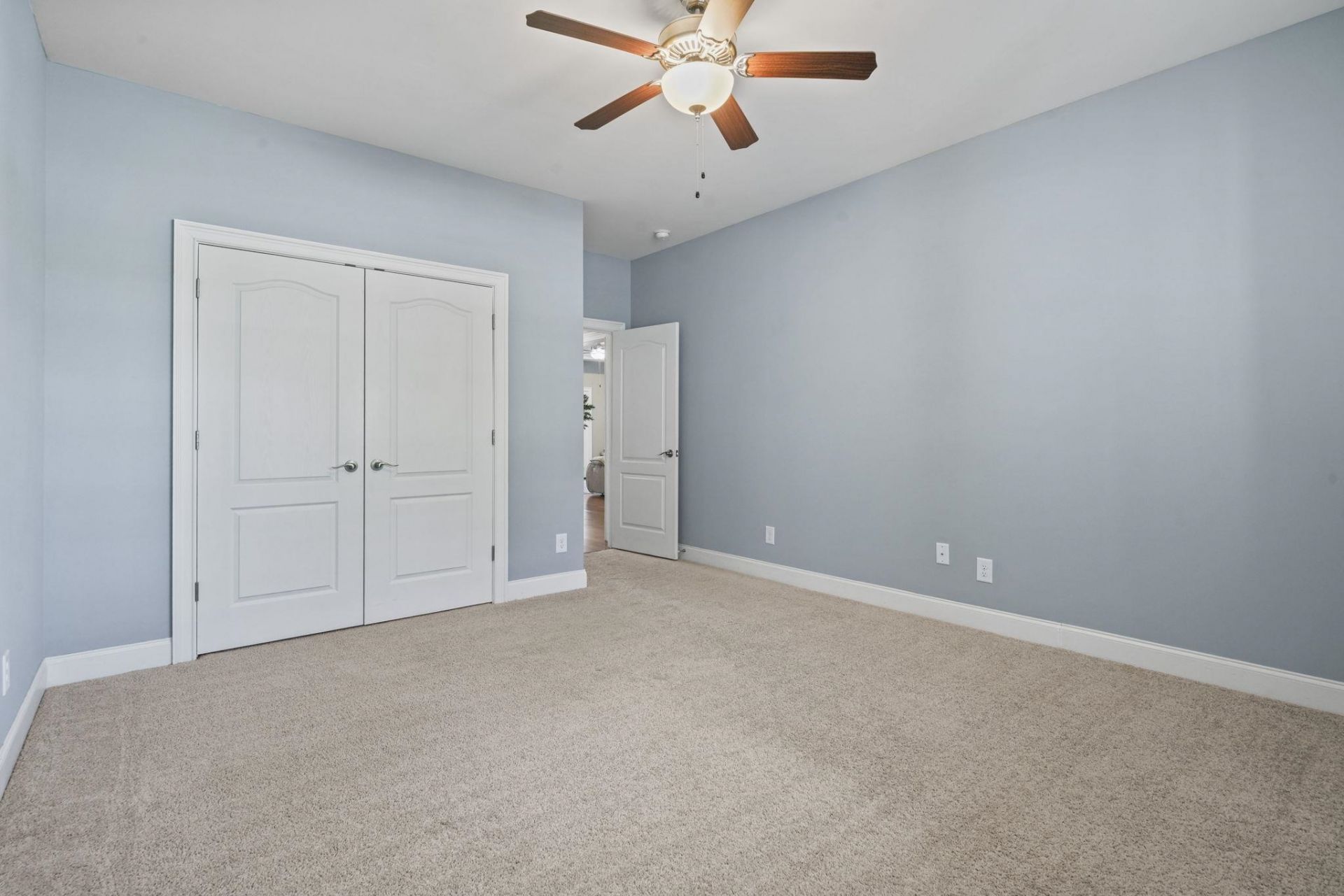 4867 Peachtree Rd Photo 33