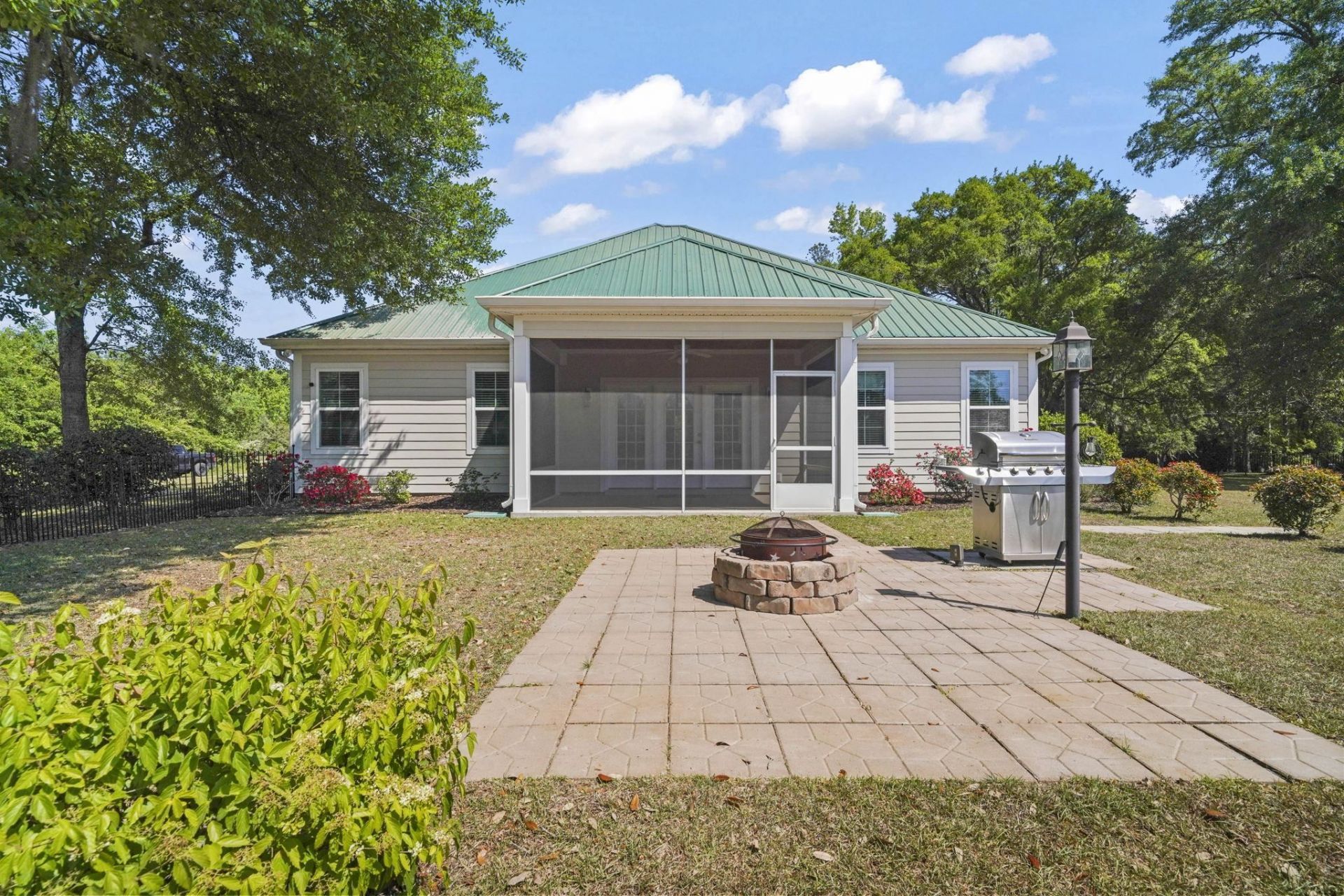 4867 Peachtree Rd Photo 45