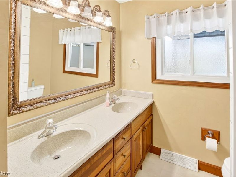 889 Pennys Drive, Brunswick, OH 44212 Photo 22