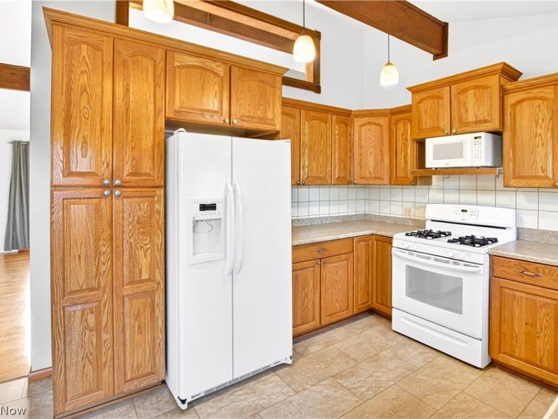 889 Pennys Drive, Brunswick, OH 44212 Photo 6