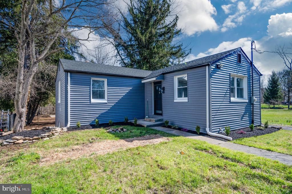 3247 STATE HILL ROAD , READING, PA 19608