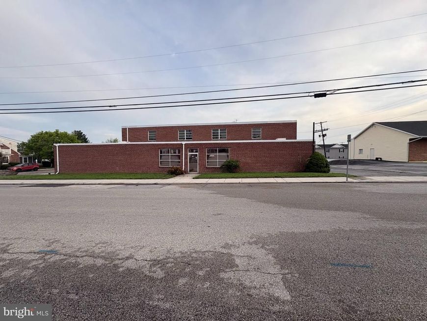 25 Maple Avenue, Hanover, PA 17331 Main Photo