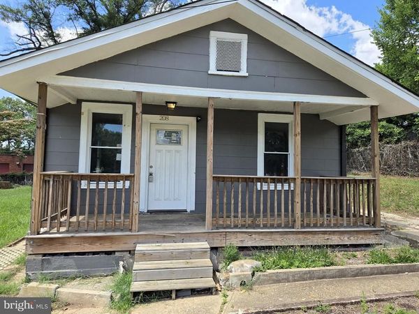 208 68TH PLACE, CAPITOL HEIGHTS, MD 20743