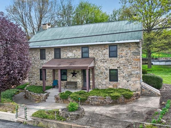 1786 WEISSTOWN ROAD, BOYERTOWN, PA 19512