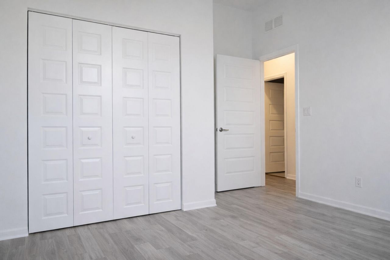 19105 NE 8th Court, Miami, FL 33179 Photo