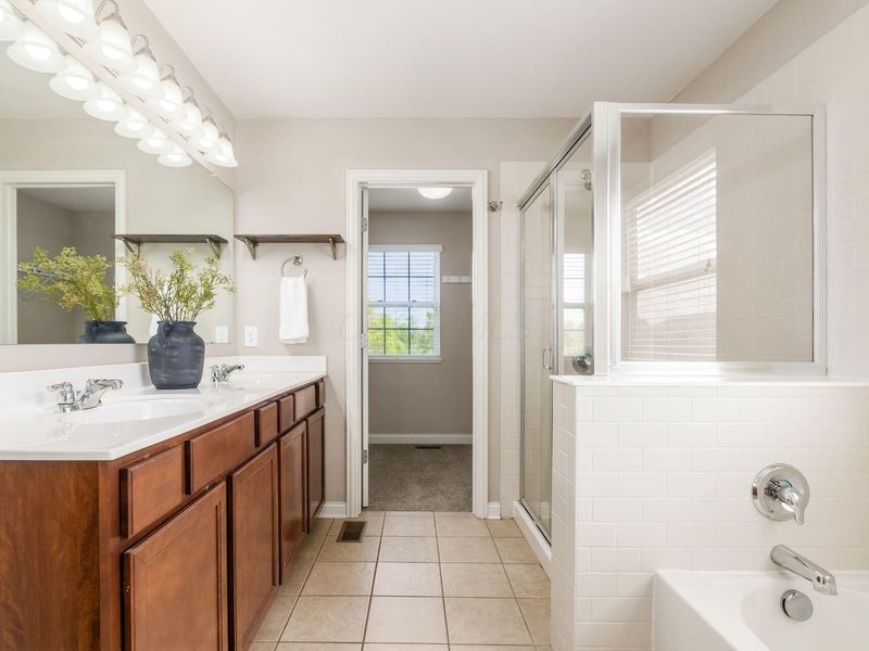 1363 Pinnacle Club Drive, Grove City, OH 43123 Photo 30