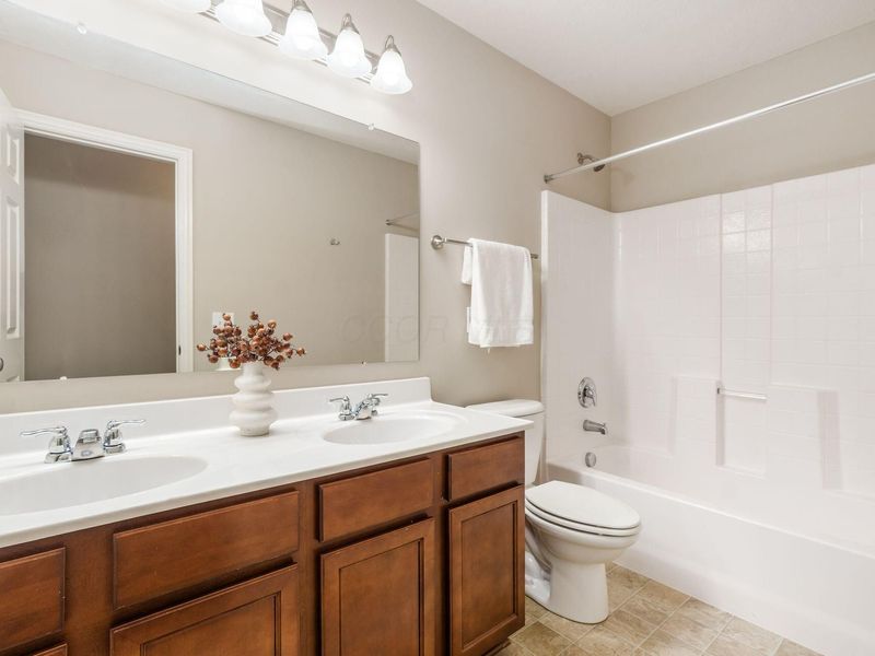 1363 Pinnacle Club Drive, Grove City, OH 43123 Photo 40