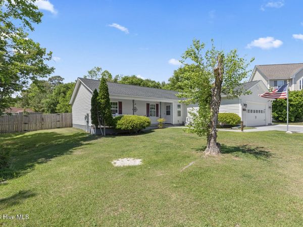 303 N Grazing Court, Sneads Ferry, NC 28460