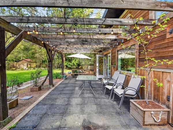 1208 North Rd , Gabriola Island, BC V0R 1X3