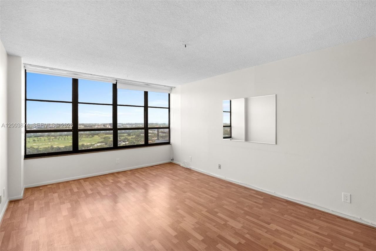 600 Three Islands Blvd, Unit 1707, Hallandale Beach, FL 33009 Photo