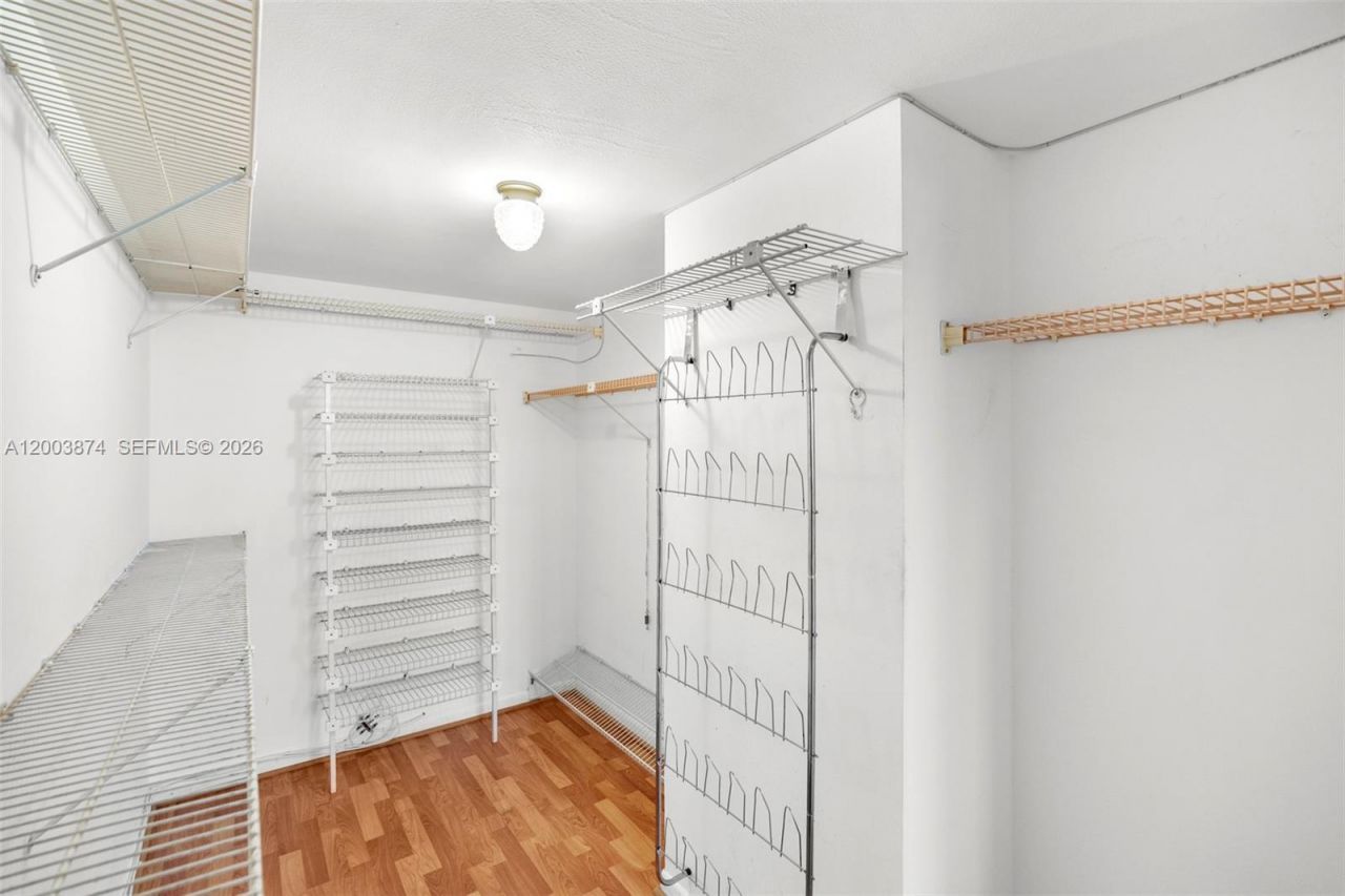600 Three Islands Blvd, Unit 1707, Hallandale Beach, FL 33009 Photo
