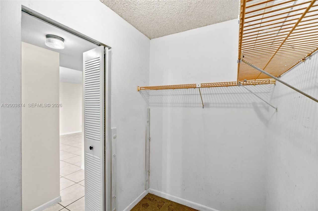 600 Three Islands Blvd, Unit 1707, Hallandale Beach, FL 33009 Photo