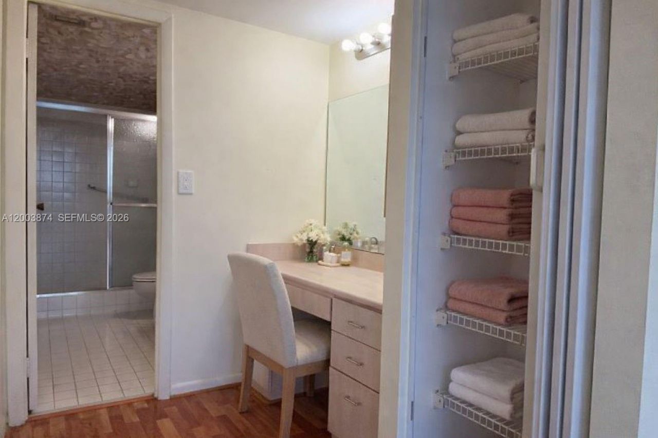 600 Three Islands Blvd, Unit 1707, Hallandale Beach, FL 33009 Photo