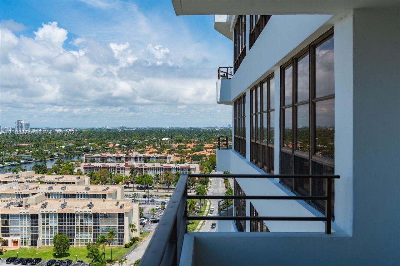 600 Three Islands Blvd, Unit 1707, Hallandale Beach, FL 33009 Photo