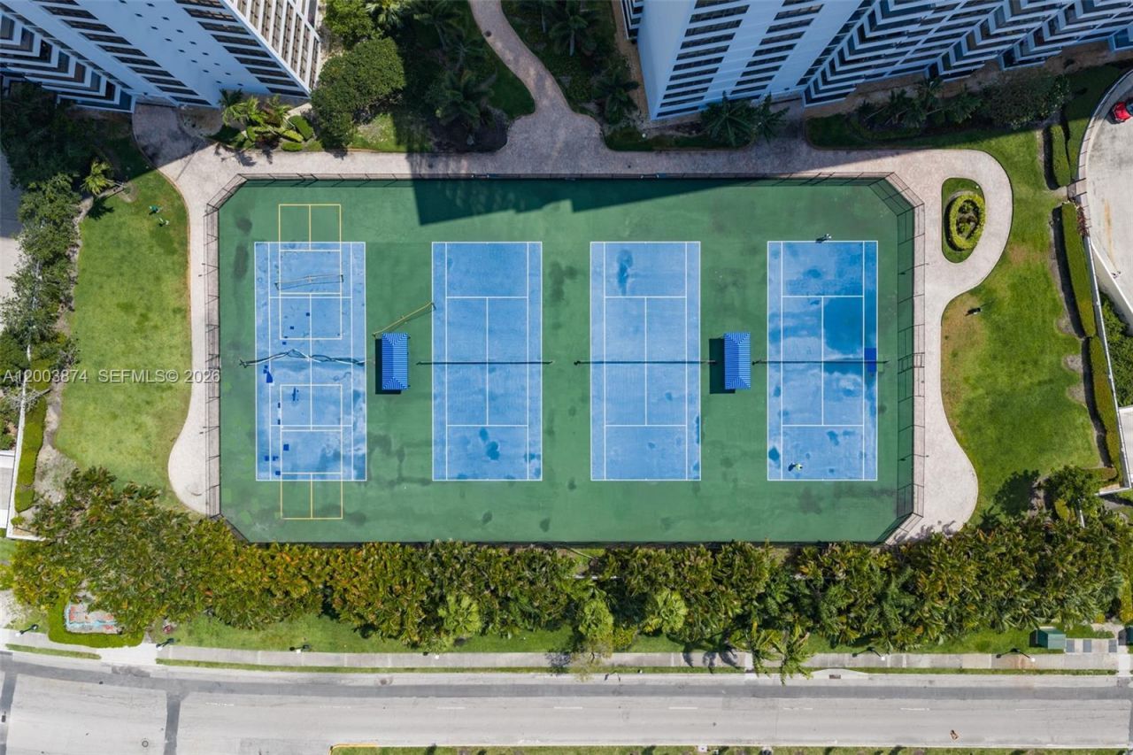 600 Three Islands Blvd, Unit 1707, Hallandale Beach, FL 33009 Photo