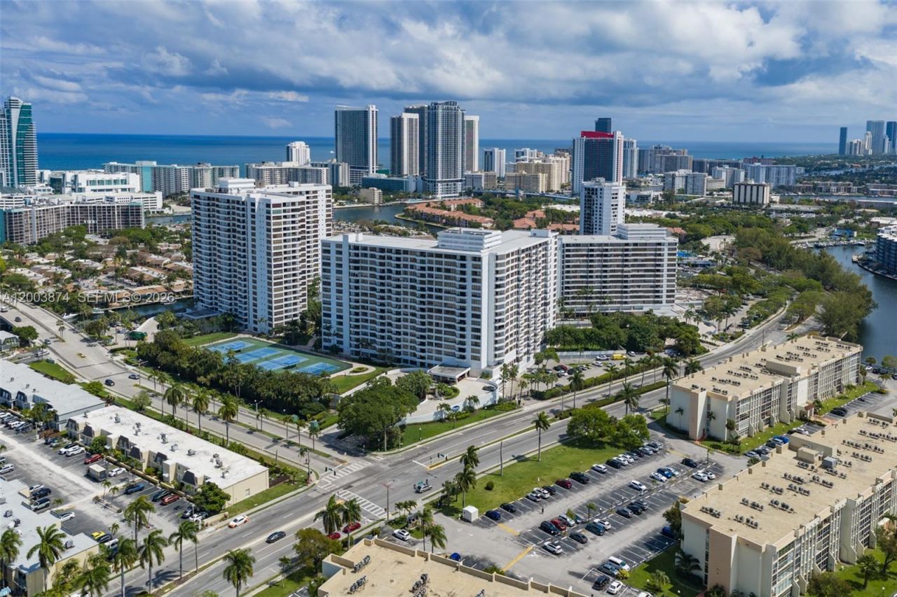 600 Three Islands Blvd, Unit 1707, Hallandale Beach, FL 33009 Photo
