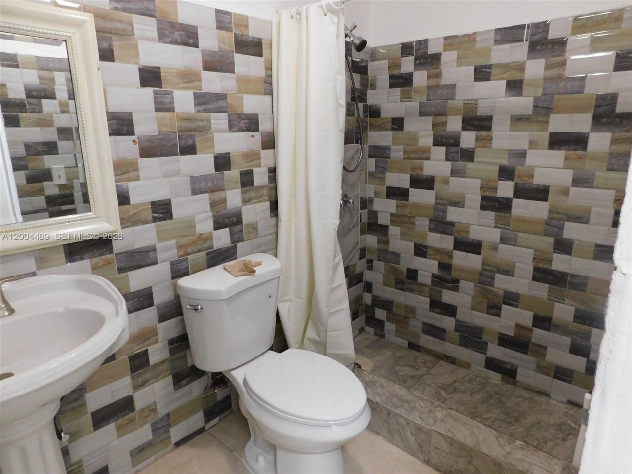 10945 NW 19th Ave, Unit B, Miami, FL 33167 Photo