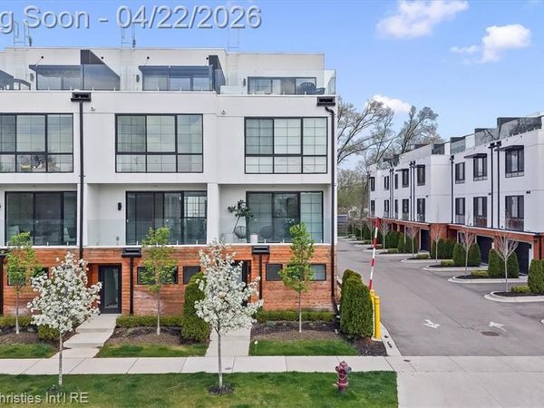 533 E Harrison Avenue, Royal Oak, MI 48067