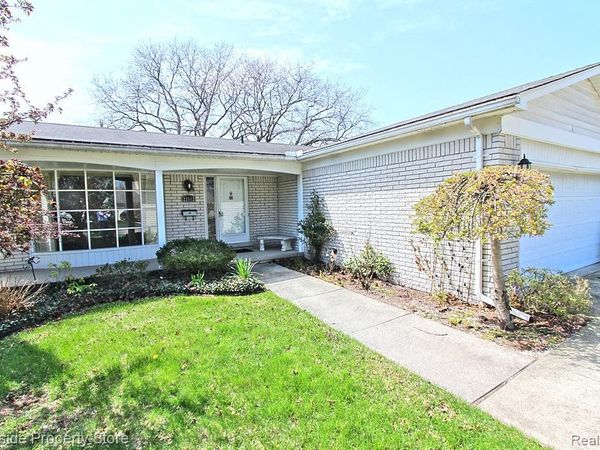 22512 Corteville Street , St. Clair Shores, MI 48081