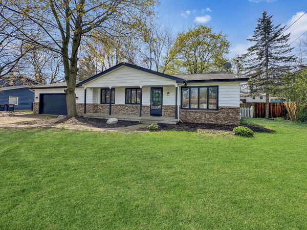 6160 Del Cano Drive SE, Grand Rapids, MI 49546