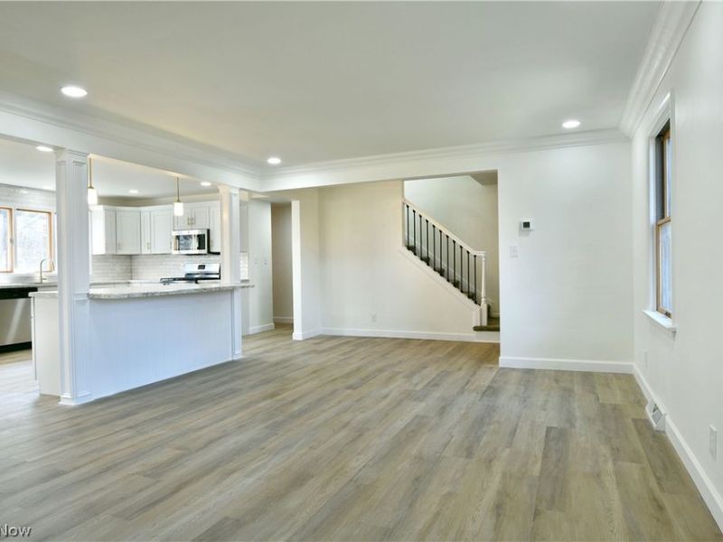 8351 Chesterton Drive, Youngstown, OH 44514 Photo 7