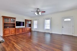 813 Sisters Rd.  photo 4