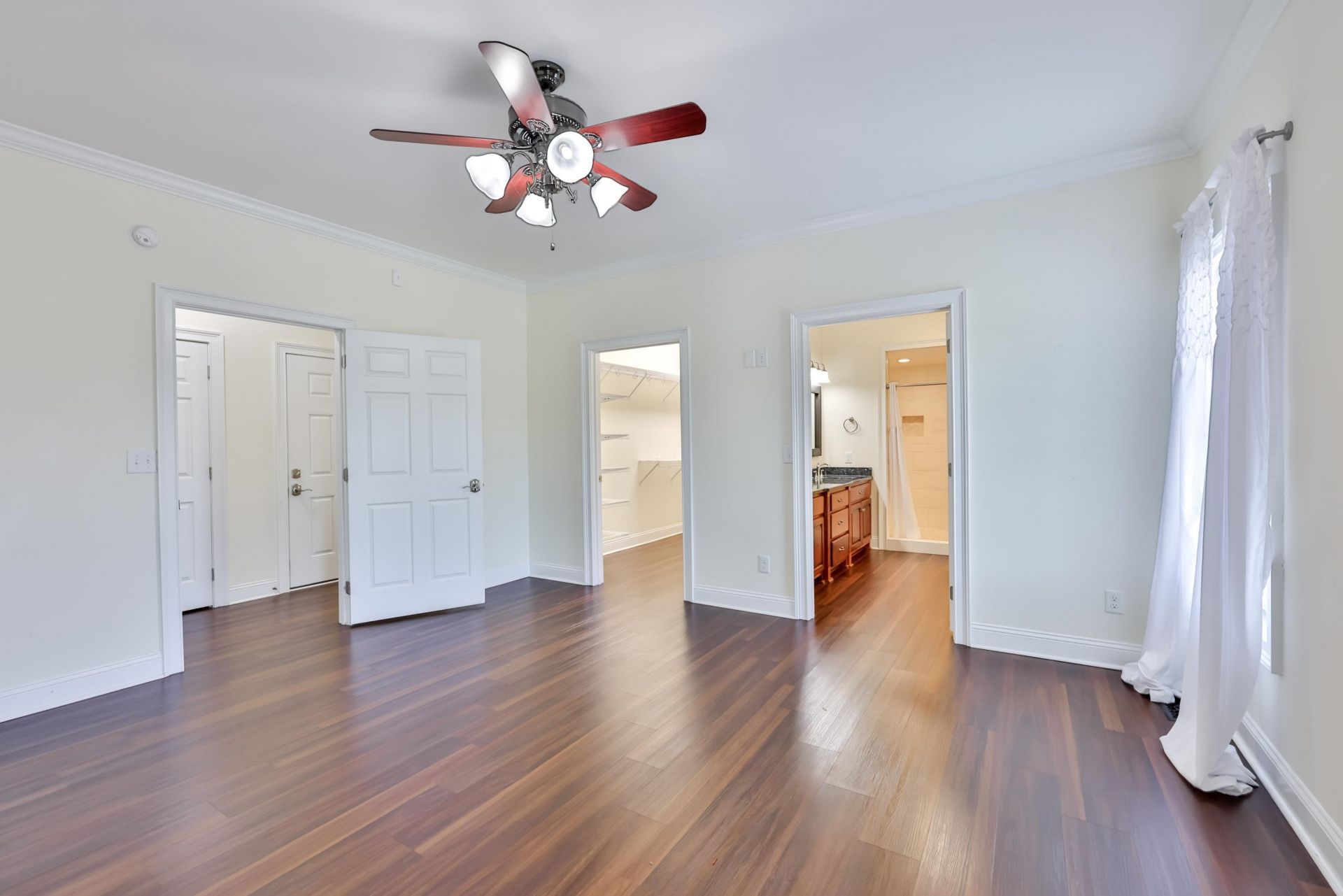 813 Sisters Rd.  Photo 9