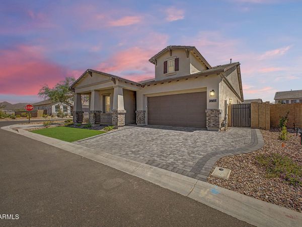 5735 E SAYAN Street, Mesa, AZ 85215