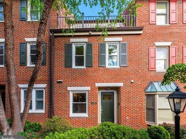 1126 N TAYLOR STREET, Unit 1, ARLINGTON, VA 22201