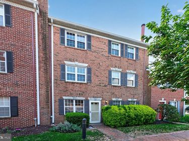 1625 S BARTON STREET , Unit 16, ARLINGTON, VA 22204