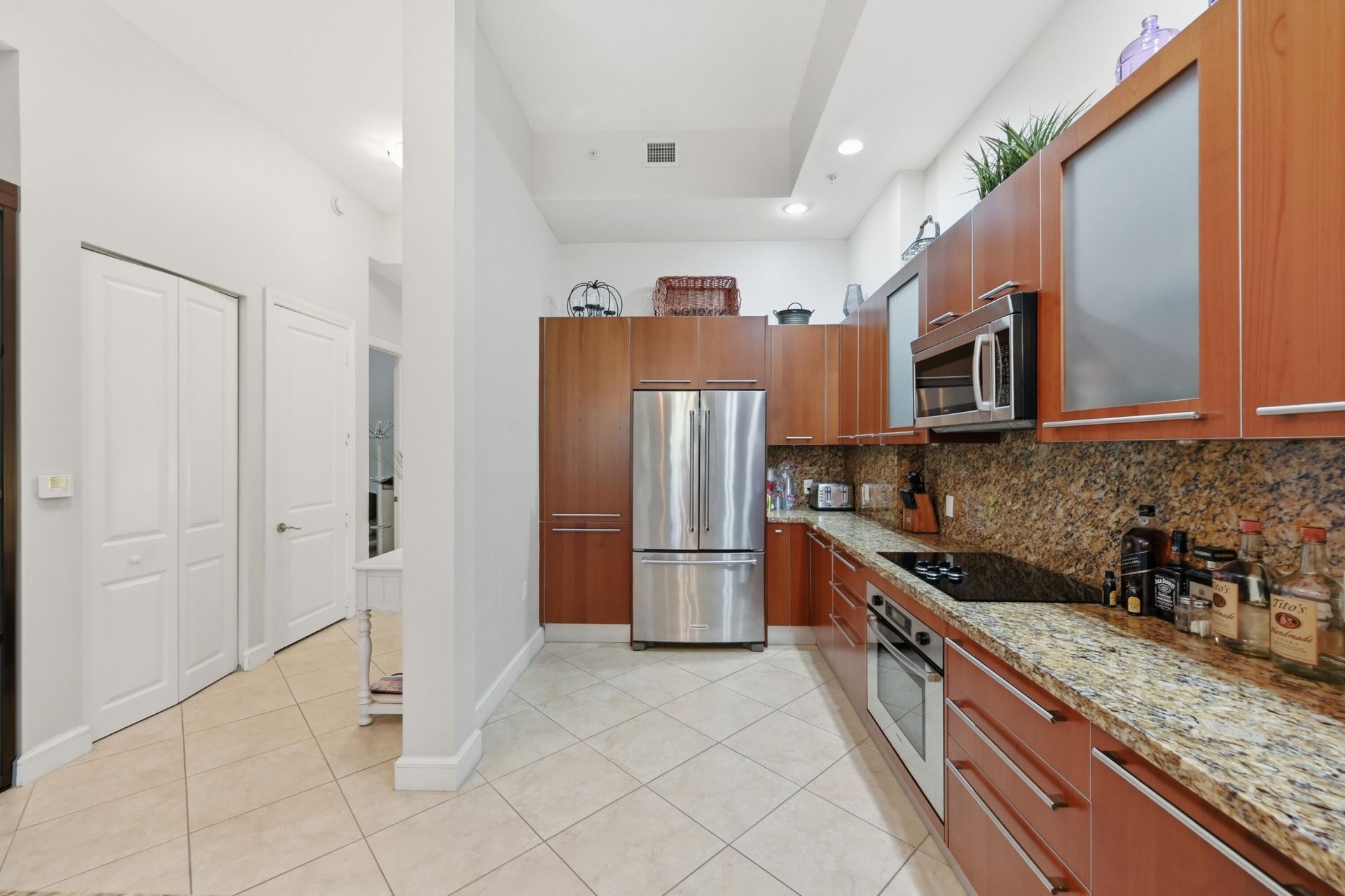 4445 El Mar Drive, Unit 2414, Lauderdale by the Sea, FL 33308 Photo