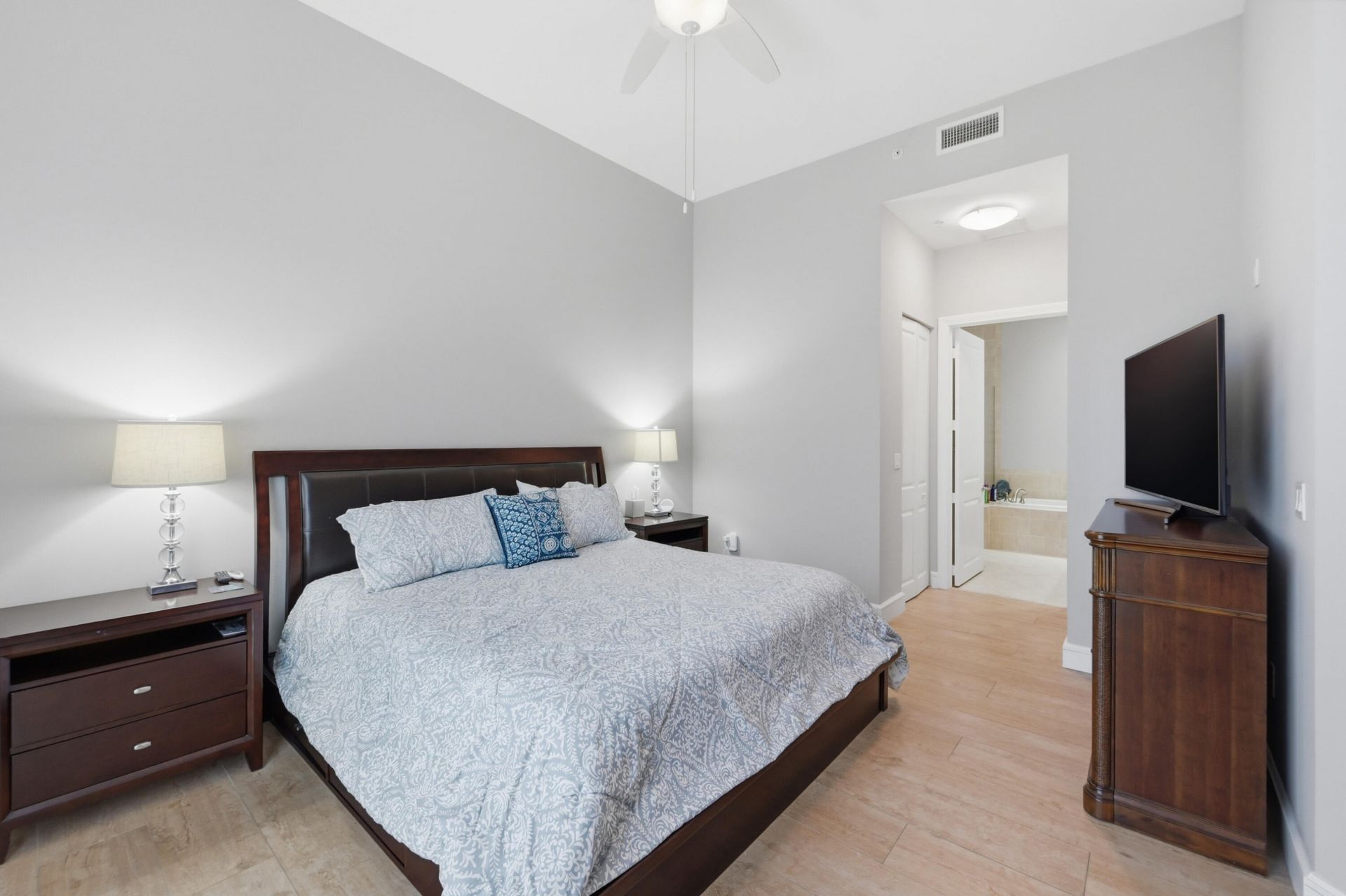 4445 El Mar Drive, Unit 2414, Lauderdale by the Sea, FL 33308 Photo
