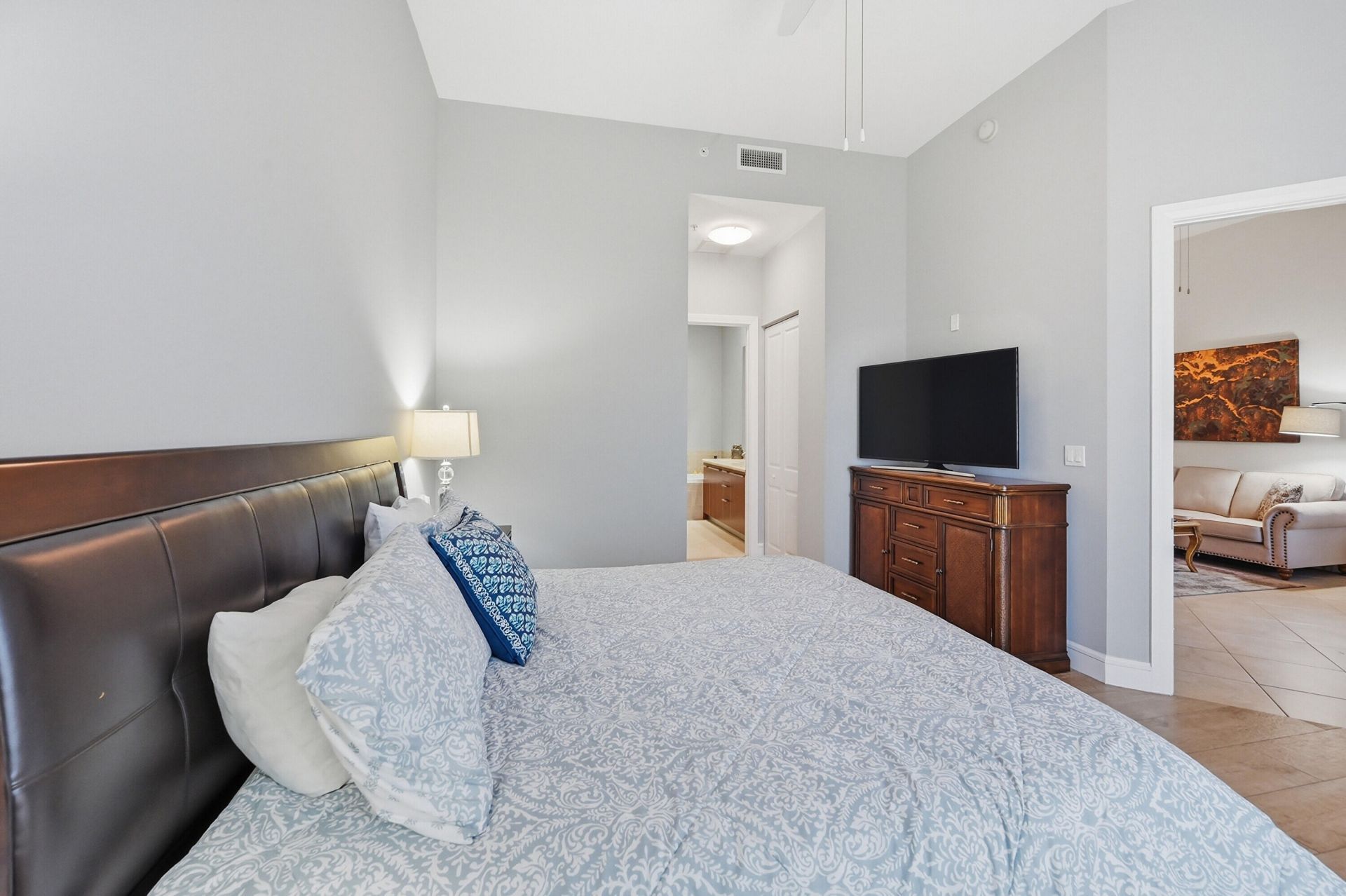 4445 El Mar Drive, Unit 2414, Lauderdale by the Sea, FL 33308 Photo