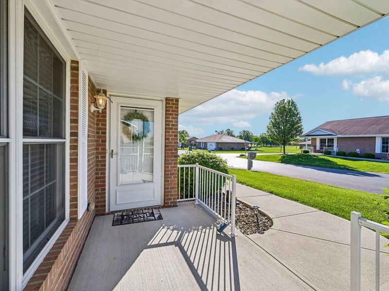 500 Eldon Drive, West Jefferson, OH 43162 Photo 2