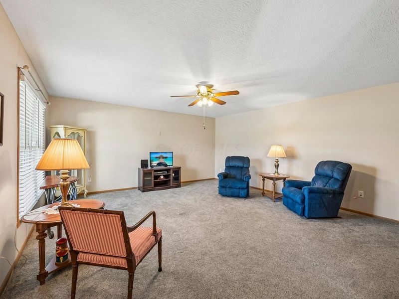 500 Eldon Drive, West Jefferson, OH 43162 Photo 5