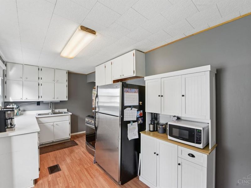 8321 Marley Street, Cincinnati, OH 45216 Photo 6