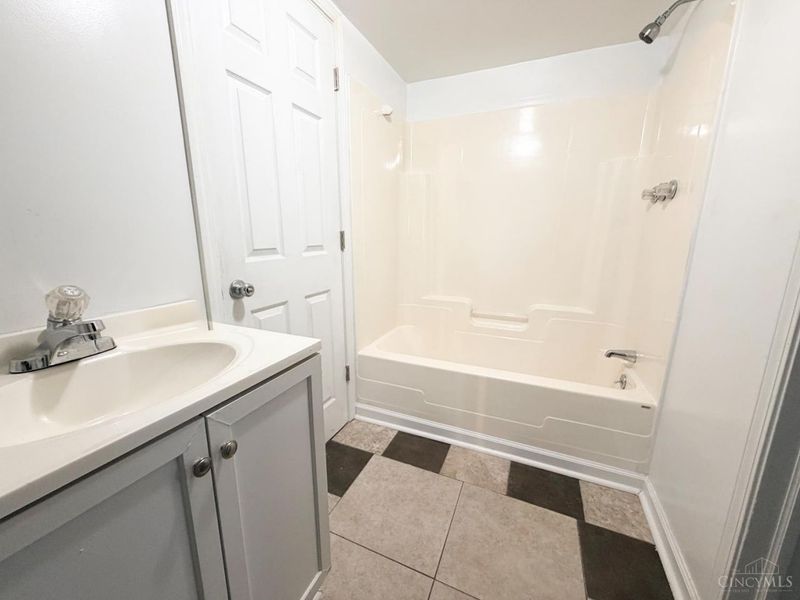 5030 Colerain Avenue, Colerain Township, OH 45223 Photo 17