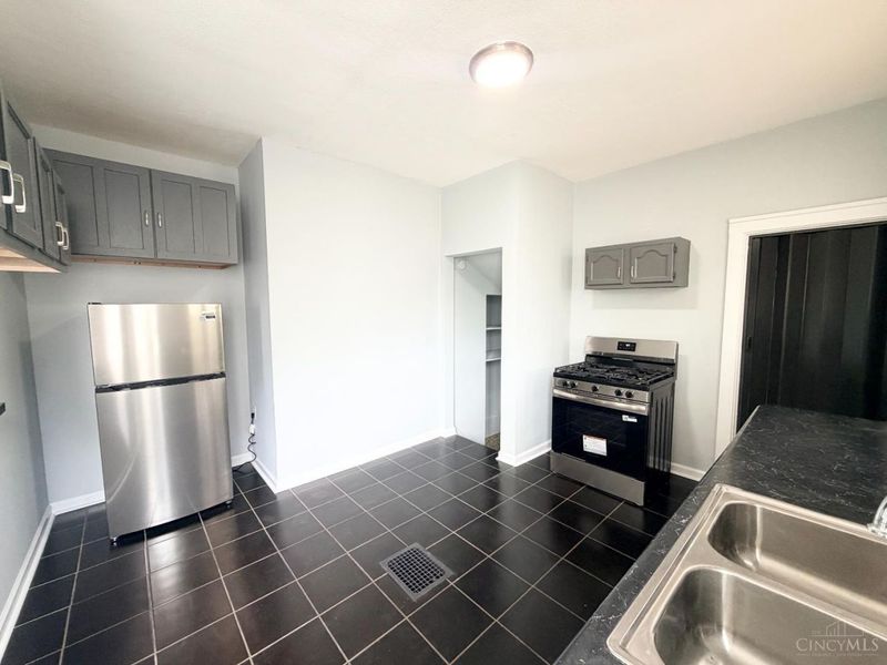 5030 Colerain Avenue, Colerain Township, OH 45223 Photo 5