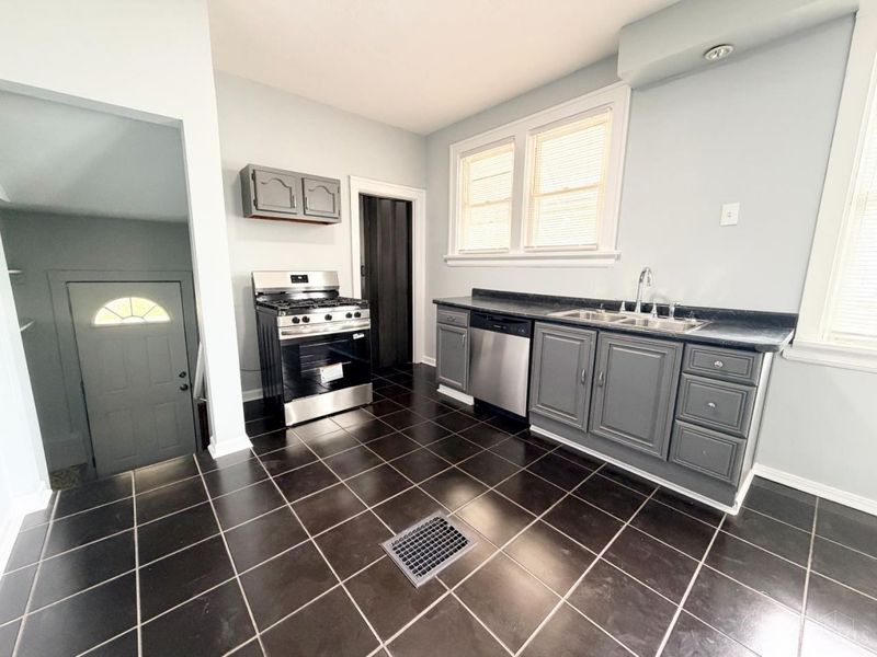 5030 Colerain Avenue, Colerain Township, OH 45223 Photo 7