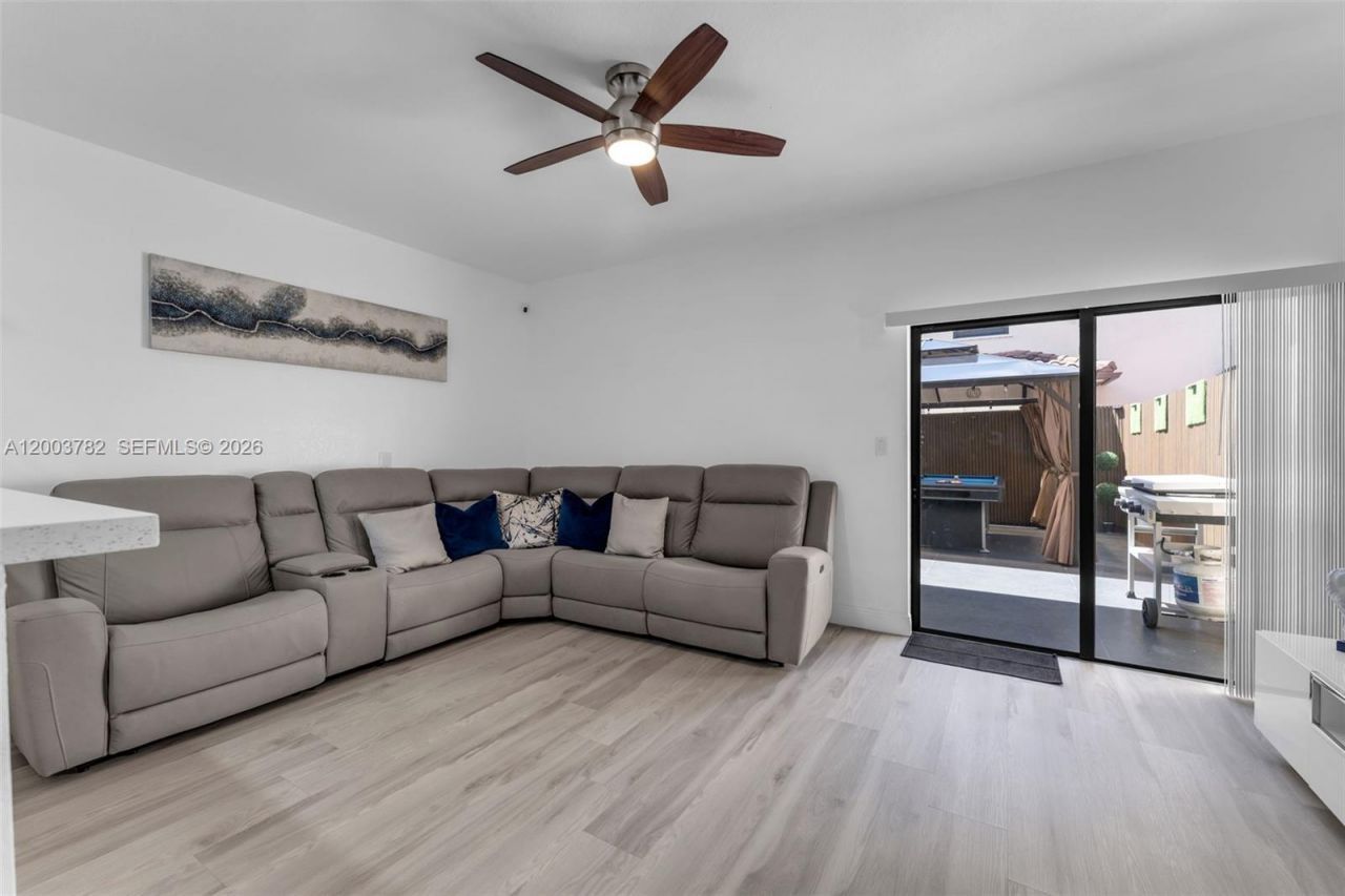 3214 SE 4th Ct , Homestead, FL 33033 Photo