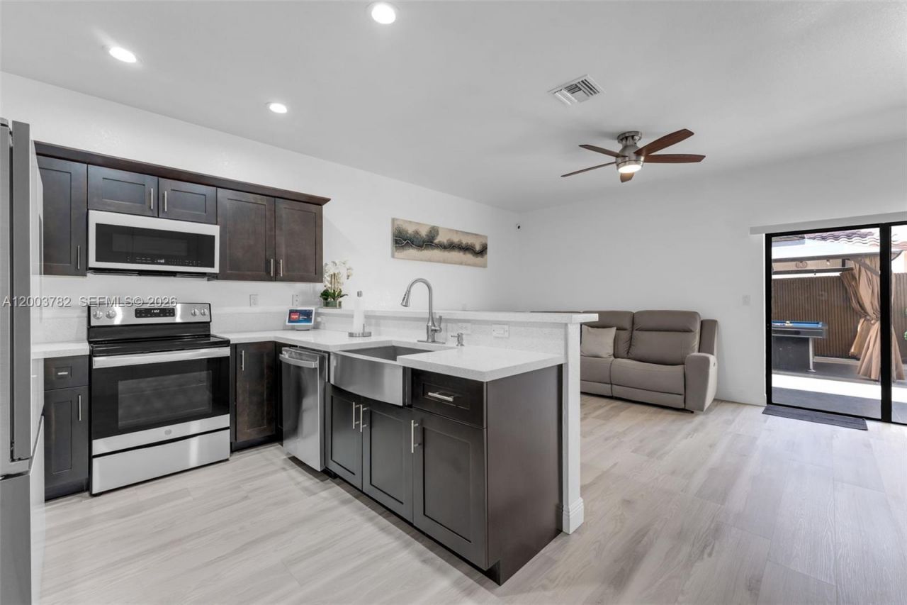 3214 SE 4th Ct , Homestead, FL 33033 Photo