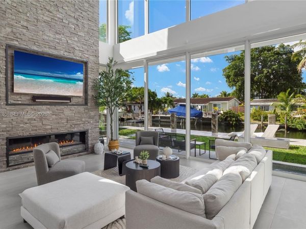 2217 NE 17th Ter , Wilton Manors, FL 33305