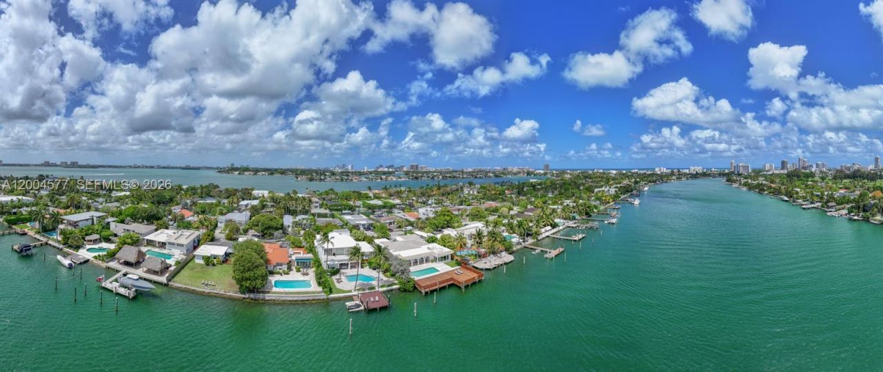 1690 Daytonia Rd , Miami Beach, FL 33141 Photo