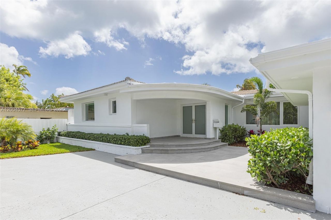 1690 Daytonia Rd , Miami Beach, FL 33141 Photo