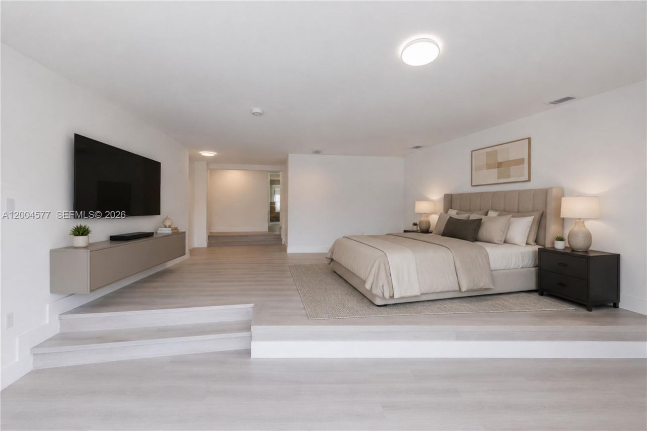 1690 Daytonia Rd, Miami Beach, FL 33141 Photo