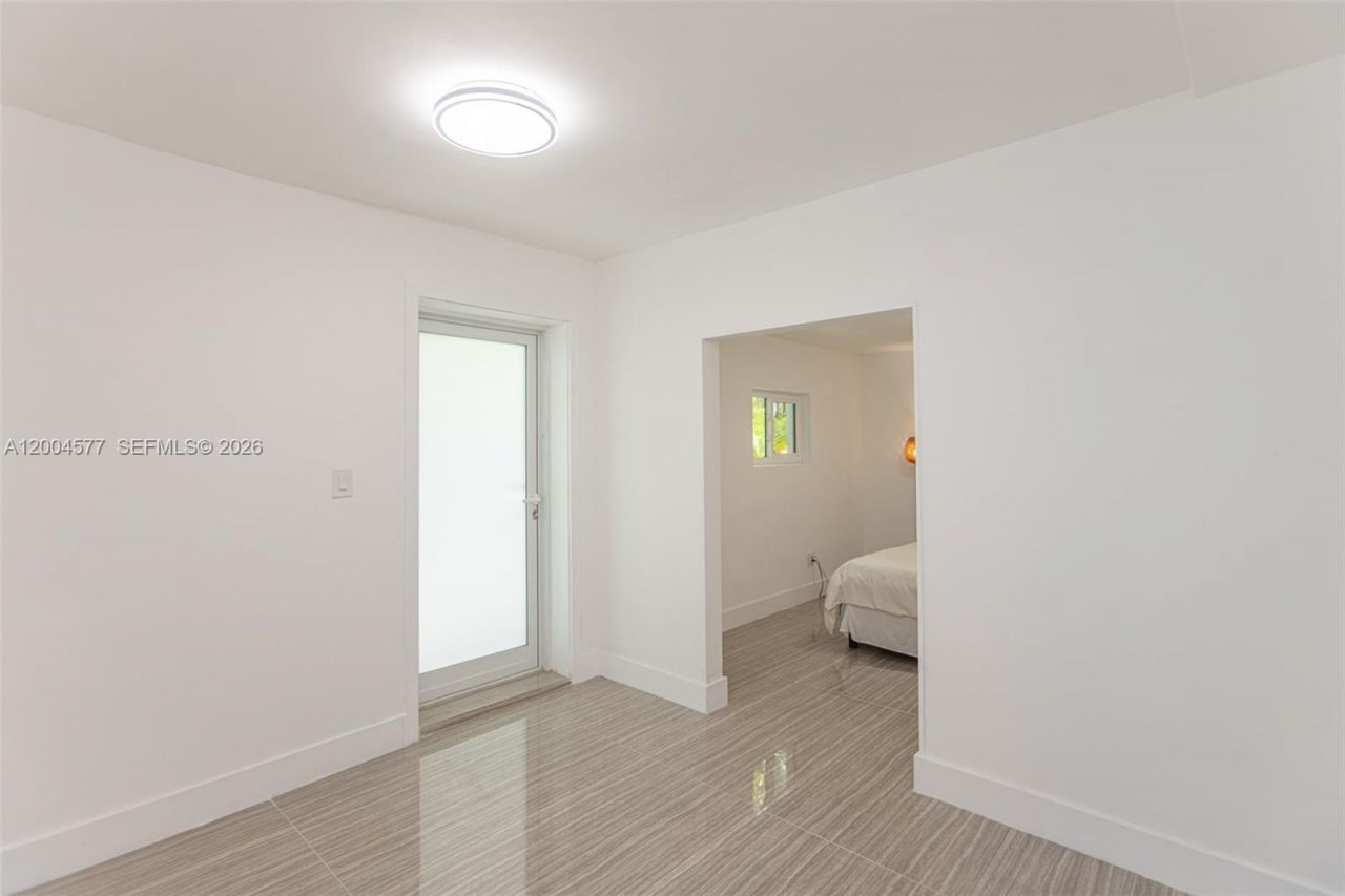 1690 Daytonia Rd, Miami Beach, FL 33141 Photo