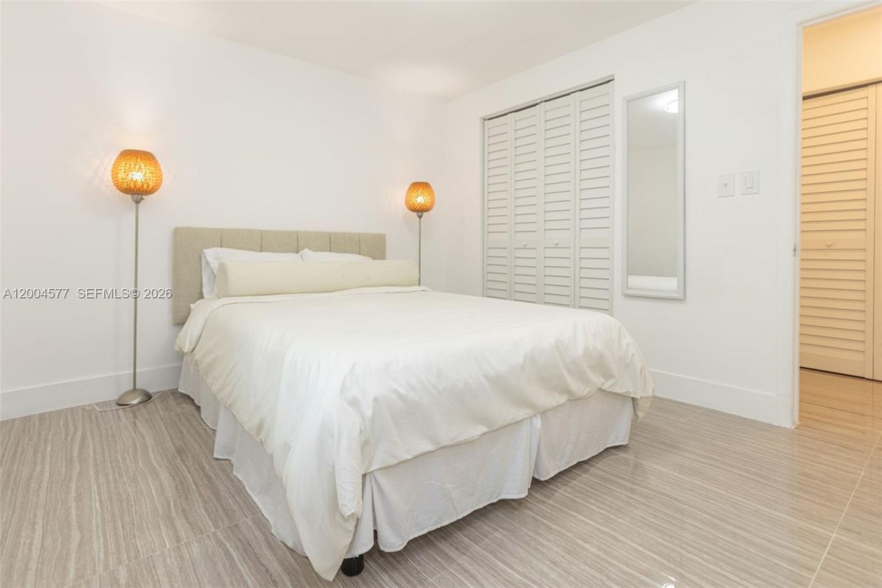 1690 Daytonia Rd, Miami Beach, FL 33141 Photo